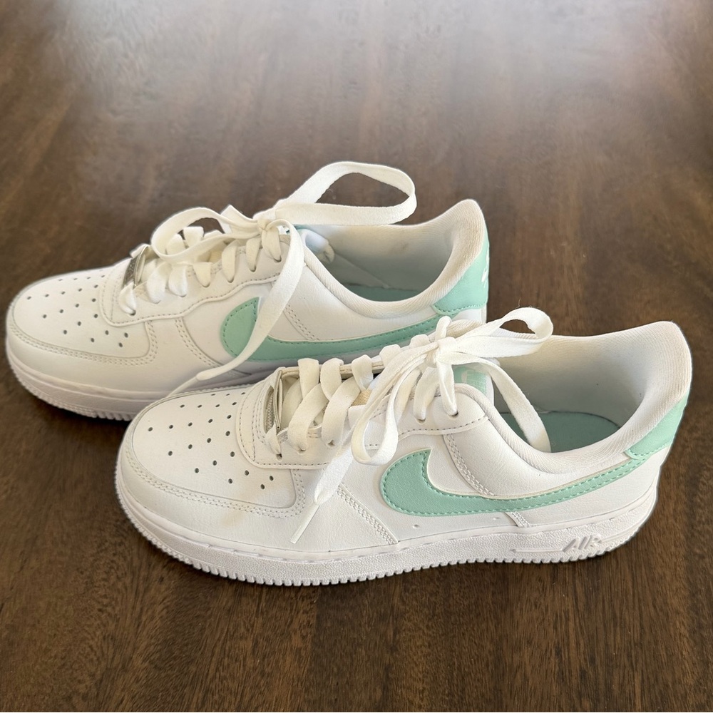 Nike womens/girls white  and mint green sneakers
